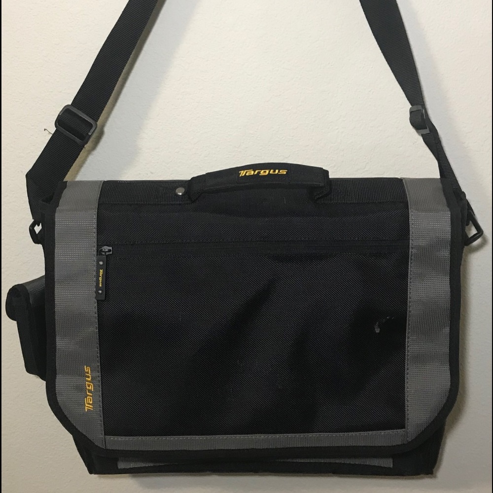 TARGUS 15.6 Laptop Bag Safe Port Protected